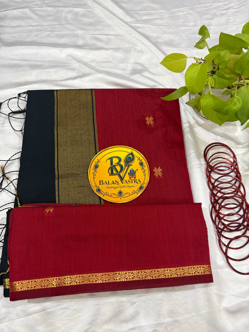 Red Saree with Gold Zari Border and Black Pallu Maheshwari Cotton Silk Saree for Women | Maheswari Pure Cotton Saree | Traditional Saree | Office Wear Saree | Daily Wear Saree | Festive Saree | Lightweight Saree