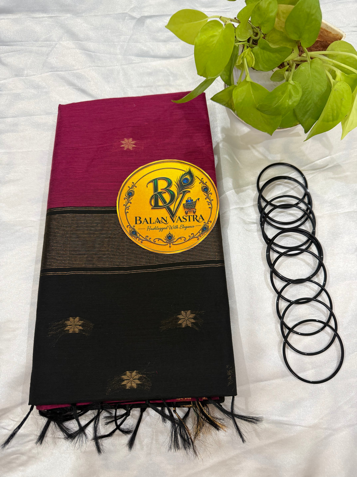 Pink Saree with Gold Zari Border and Black Pallu Maheshwari Cotton Silk Saree for Women | Maheswari Pure Cotton Saree | Traditional Saree | Office Wear Saree | Daily Wear Saree | Festive Saree | Lightweight Saree