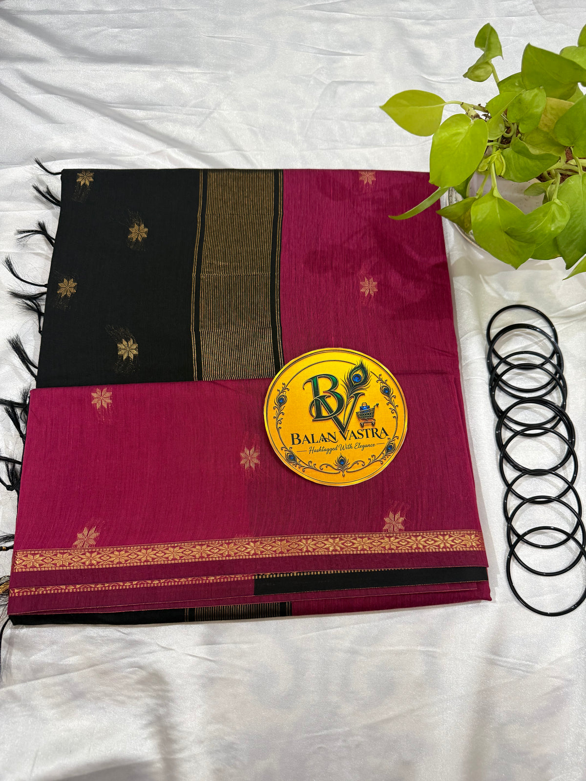 Pink Saree with Gold Zari Border and Black Pallu Maheshwari Cotton Silk Saree for Women | Maheswari Pure Cotton Saree | Traditional Saree | Office Wear Saree | Daily Wear Saree | Festive Saree | Lightweight Saree